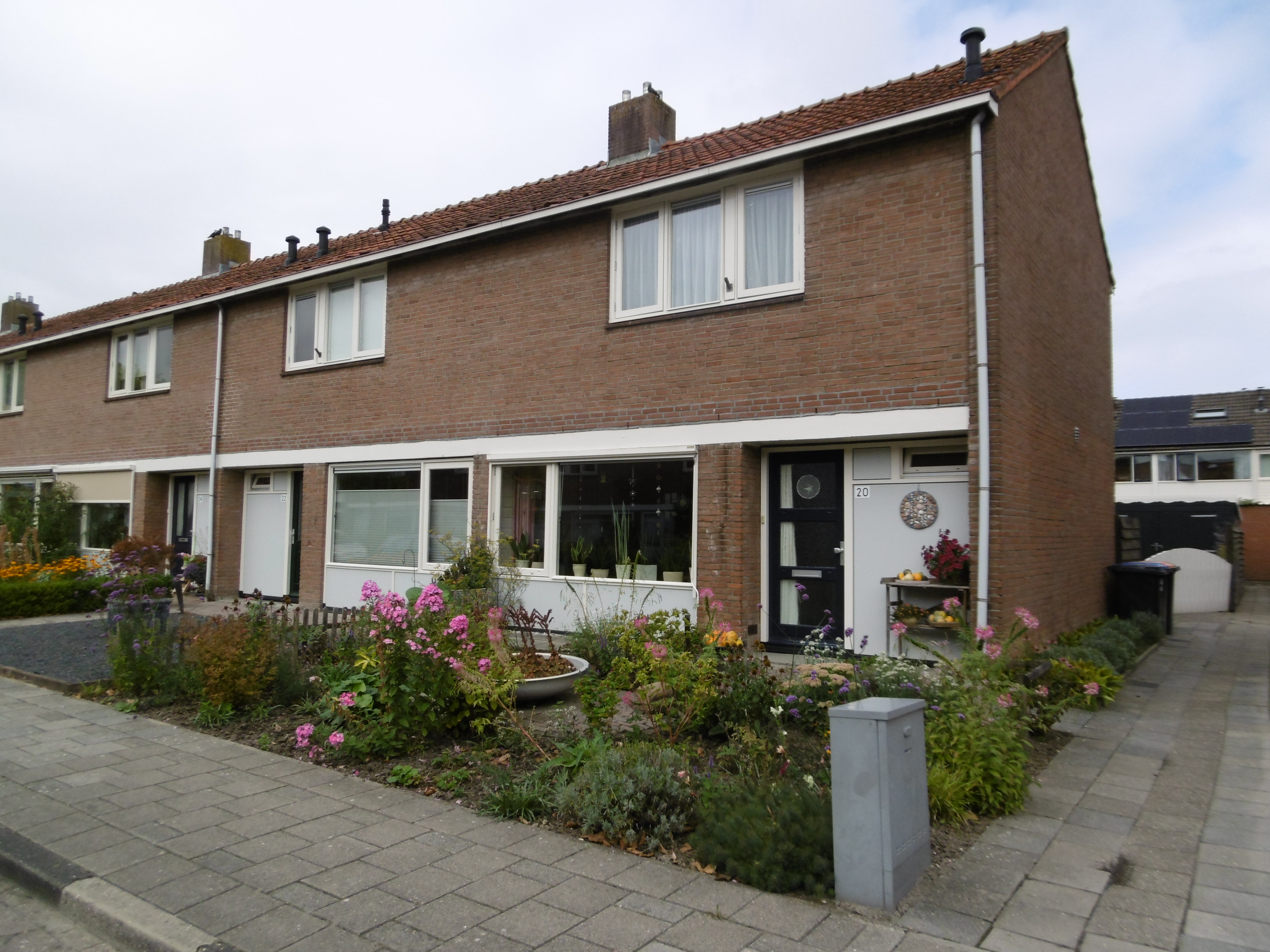 Hoekwoning te huur: Kruisstraat 20, Ens-woonkern Ens